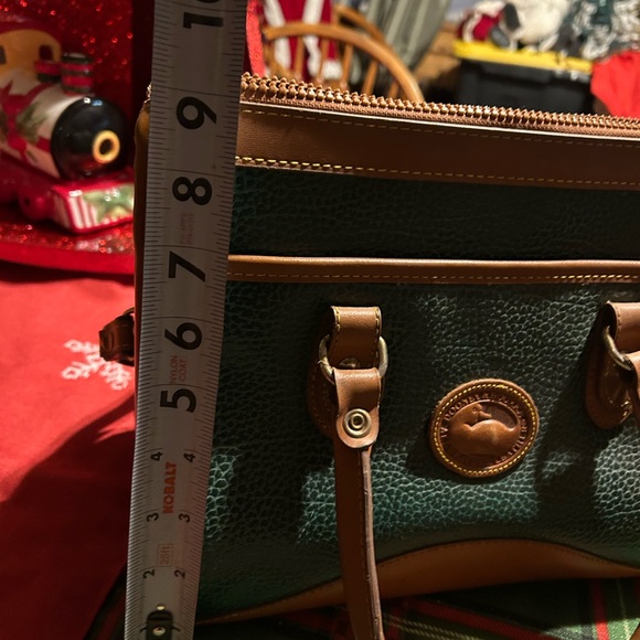 Dooney & Bourke Green and Tan Shoulder Bag - Picture 6 of 9